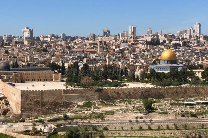 Golden Dome de la roche sur l'Esplanade des mosquées dans la vieille ville de Jérusalem, Israël photo stock Golden Dome de la roche sur l'Esplanade des mosquées dans la vieille ville de Jérusalem, Israël photo stock