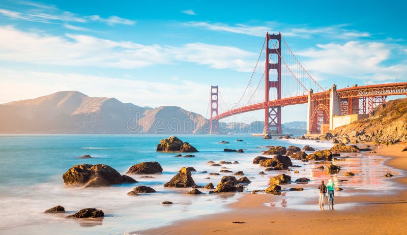 Golden gate bridge bei Sonnenuntergang, San Francisco, Kalifornien, USA