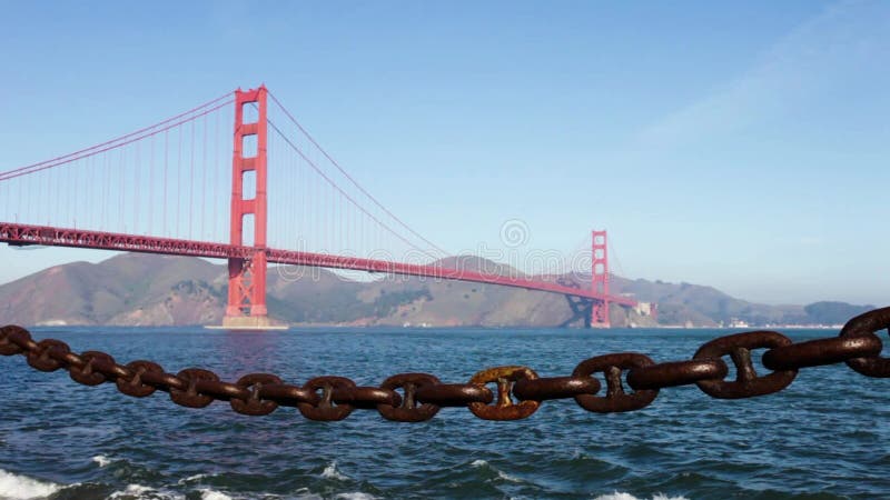 Golden gate bridge pendant le matin