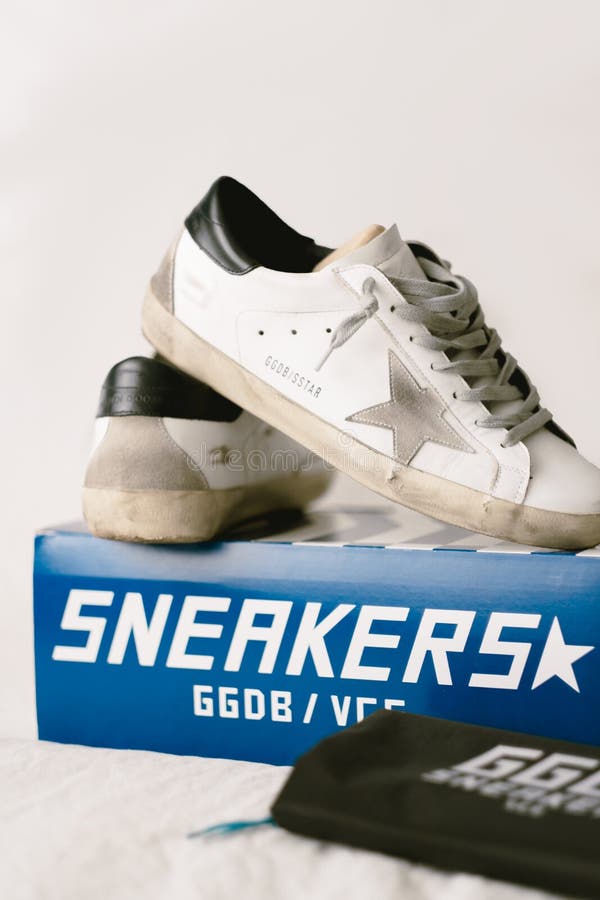 golden goose sneakers box