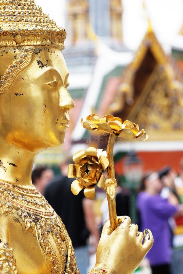 Golden Kinnaree, Thai temple exterior