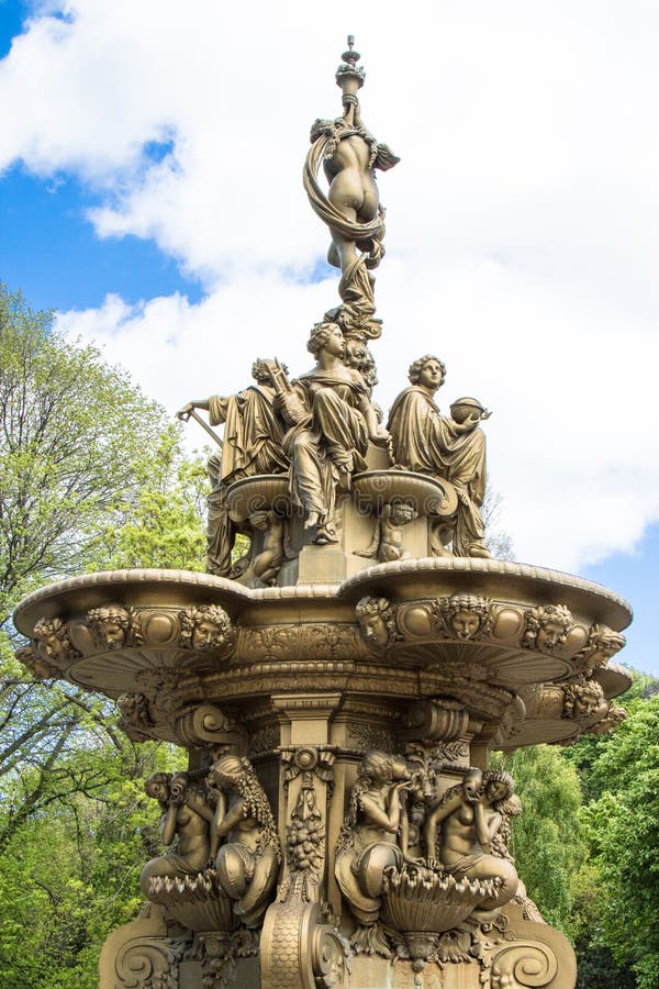 Golden Statue in Edinburgh Square Stock Image Image of golden