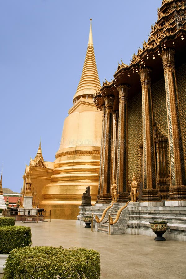 golden temple grand palace bangkok thailand