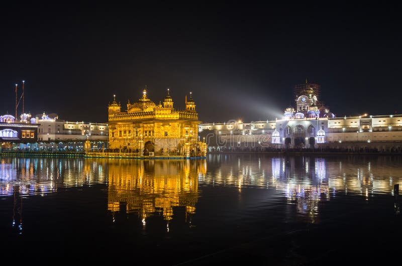 Golden Temple at Night in Amritsar, Punjab, India Stock Photo - Image of  hindus, gold: 181940386