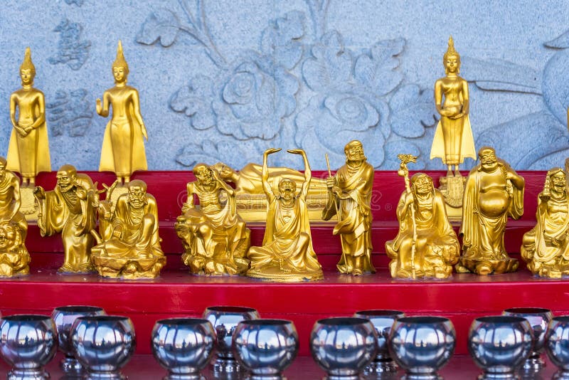 Goldenes Buddha-Bild, chinesischer Tempel Wat Borom Racha Kanchanapisek Anusorn u. x28; Leng-nuei Yee 2& x29; , Thailand stockbilder Goldenes Buddha-Bild, chinesischer Tempel Wat Borom Racha Kanchanapisek Anusorn u. x28; Leng-nuei Yee 2& x29; , Thailand stockbilder