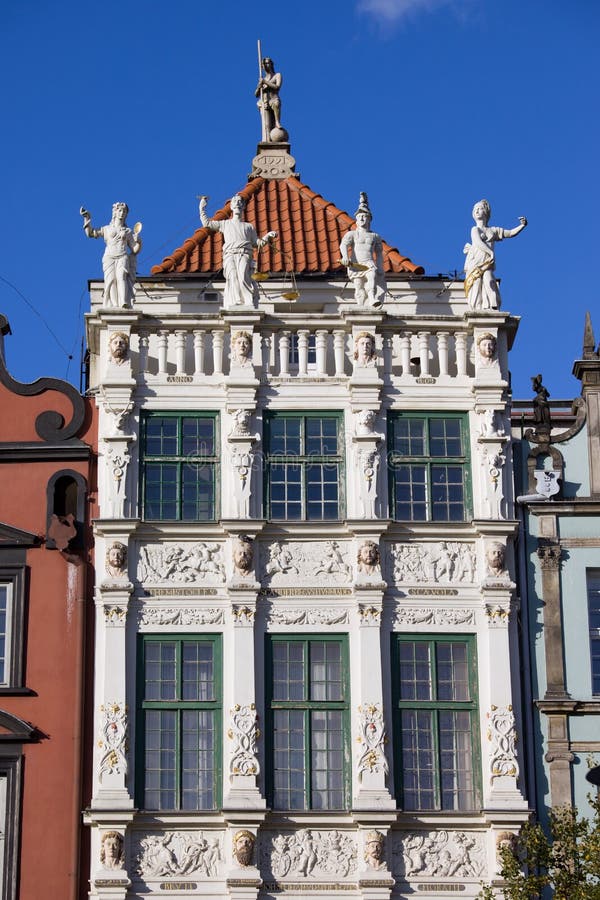 Goldenes Haus in Gdansk stockfoto. Bild von dekorativ 21808870