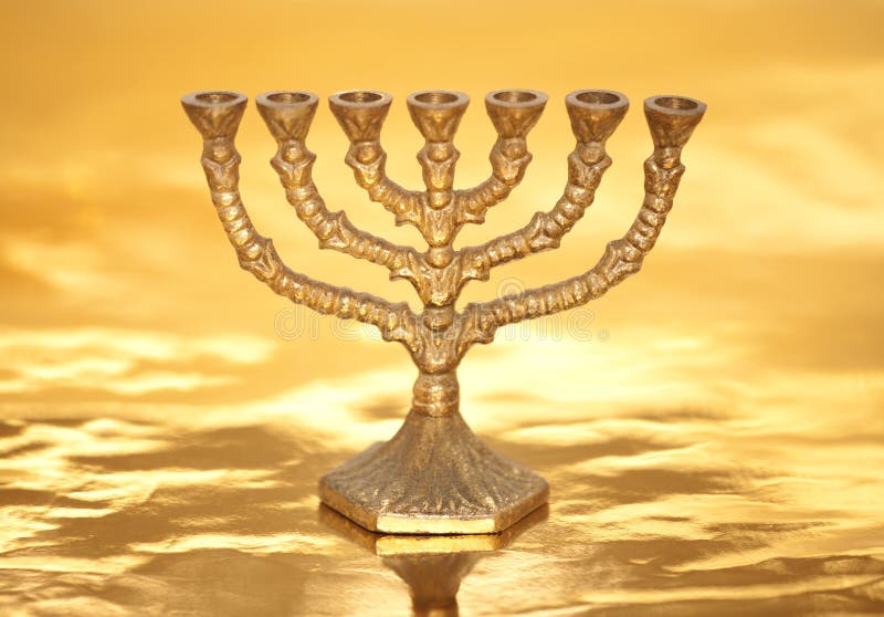 Goldenes Menorah stockbild. Bild von fromm, zeremoniell 41448721