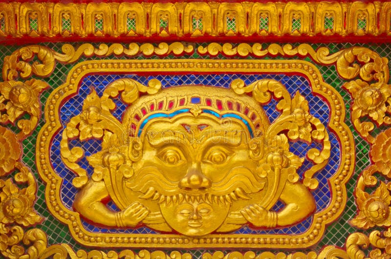Goldstuckentwurf der gebürtigen thailändischen Art stockfoto Goldstuckentwurf der gebürtigen thailändischen Art stockfoto