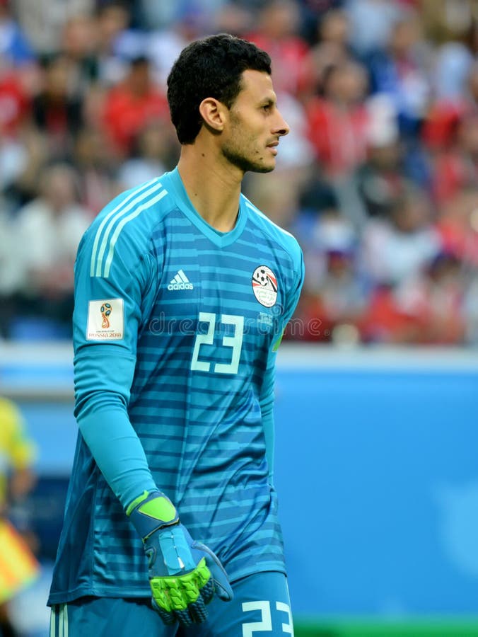 Goleiros Nacional Mohamed El-Shenawy Da Equipe De Futebol De Egito Foto de  Stock Editorial - Imagem de goleiro, profissional: 138193208