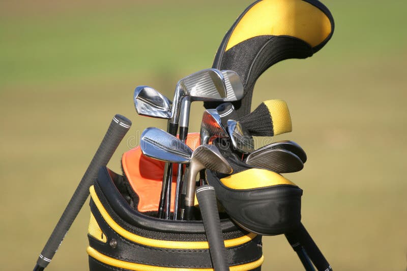 Golf bag and set of clubs