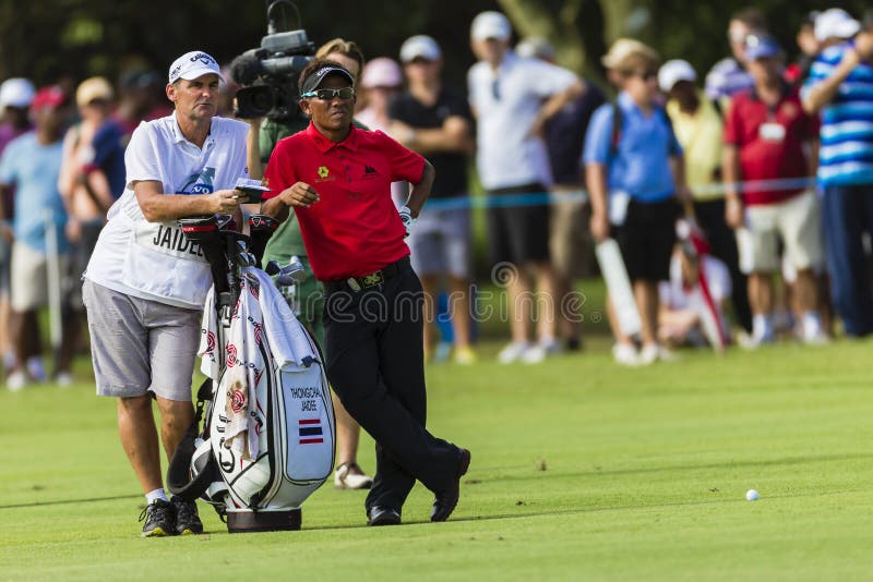 Golf Pro Jaidee Caddy editorial stock image. Image of umpire 28642139