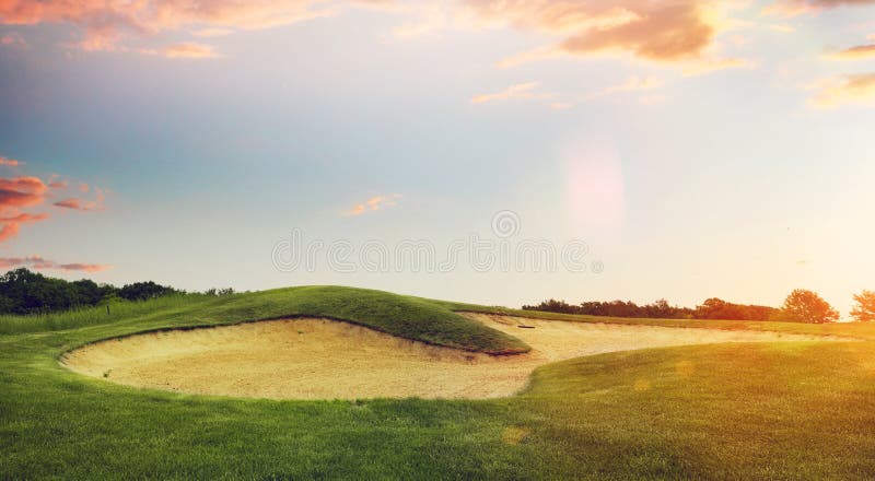 Golfbana lanseringspunkt arkivfoto Golfbana lanseringspunkt arkivfoto