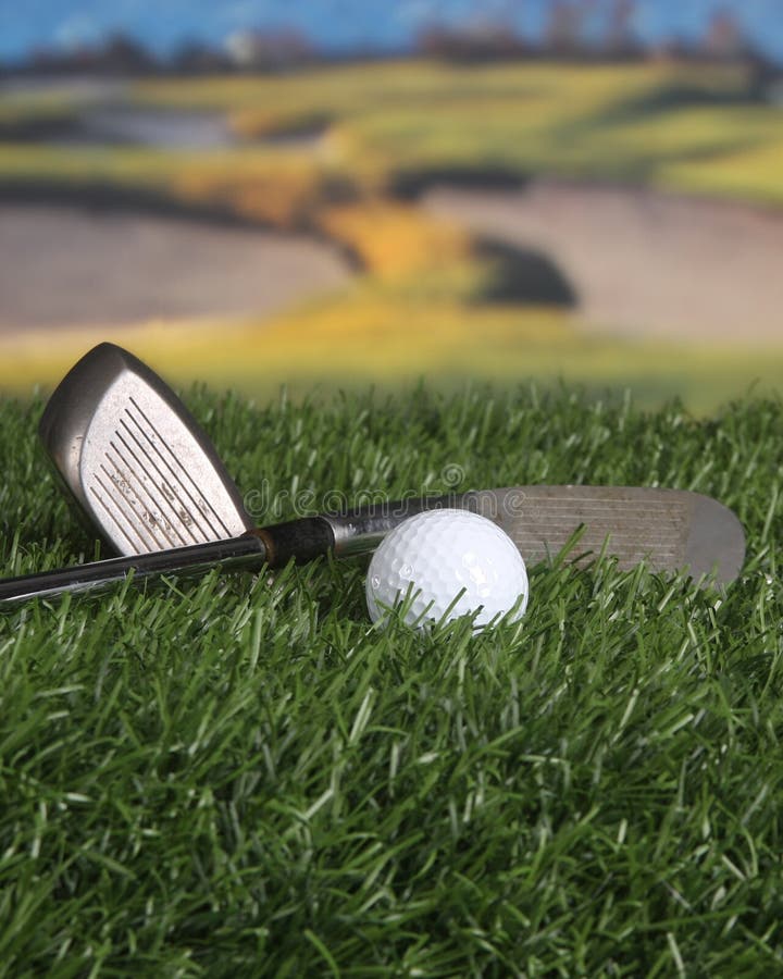 Golfclubs en bal stock fotografie Golfclubs en bal stock fotografie