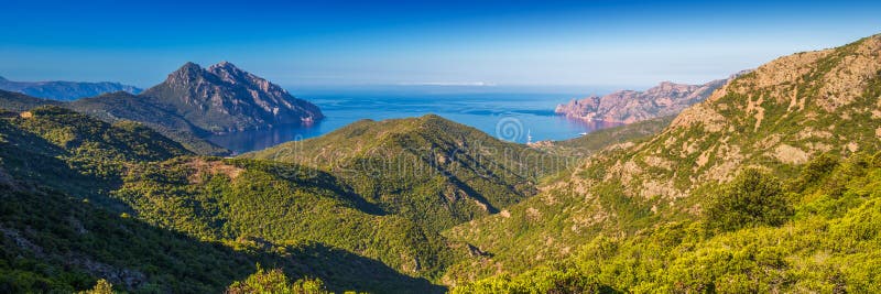 Golfe de Girolata de Bocca Di Palmarella, Córsega, França fotografia de stock Golfe de Girolata de Bocca Di Palmarella, Córsega, França fotografia de stock