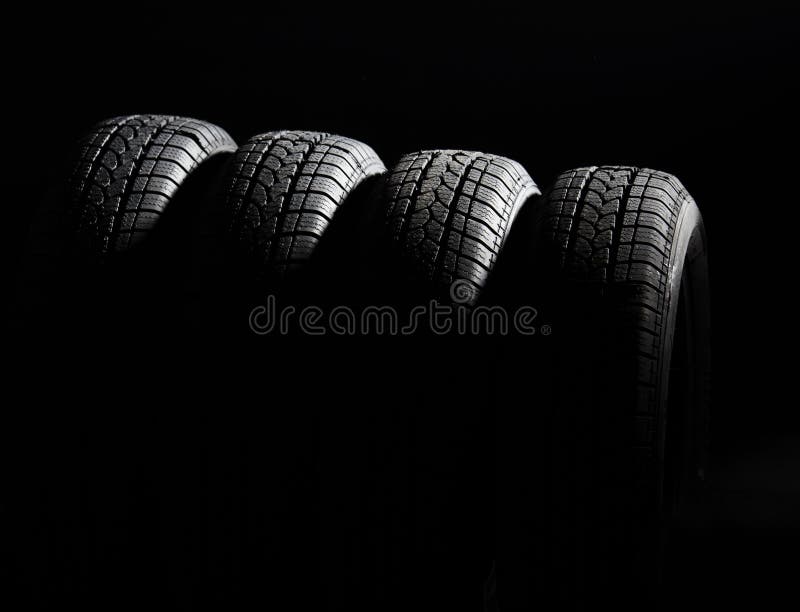 Gomma di automobile nera fotografia stock libera da diritti Gomma di automobile nera fotografia stock libera da diritti