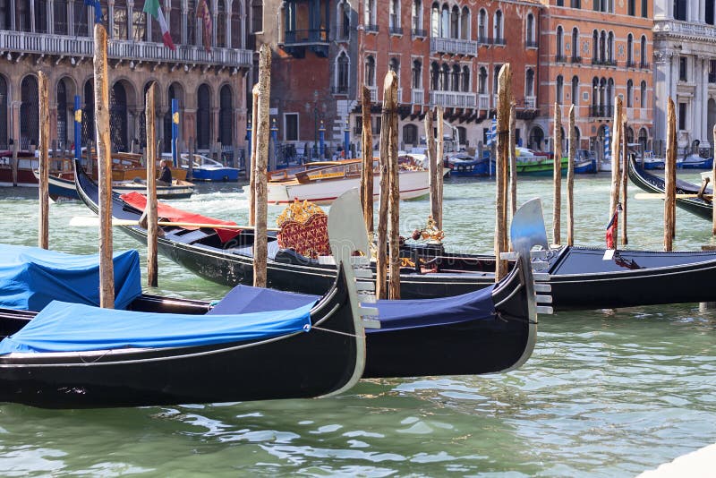 Gondeln - Symbol von Venedig, Kanal groß, Hafen, Venedig, Italien lizenzfreies stockbild Gondeln - Symbol von Venedig, Kanal groß, Hafen, Venedig, Italien lizenzfreies stockbild