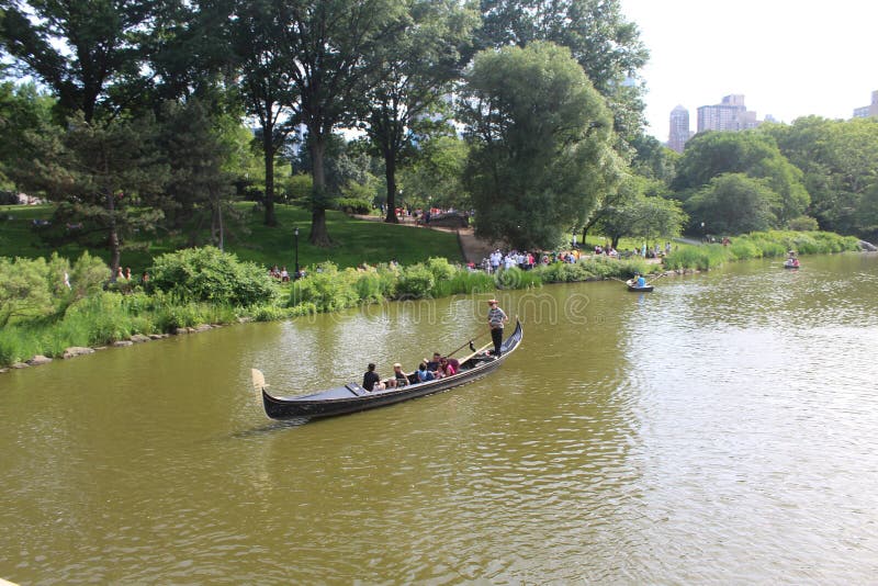 Gondola, Central Park editorial photography. Image of gondola 81439647