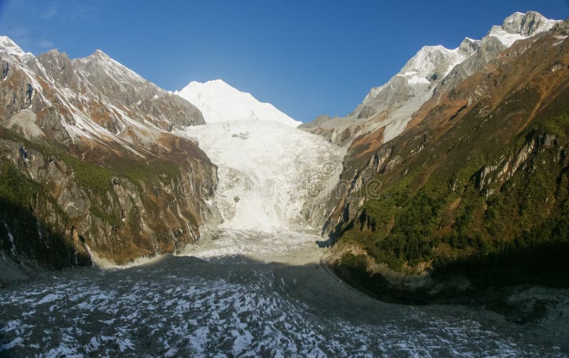 Gongga en la provincia de Sichuan, China en el glaciar foto de archivo Gongga en la provincia de Sichuan, China en el glaciar foto de archivo