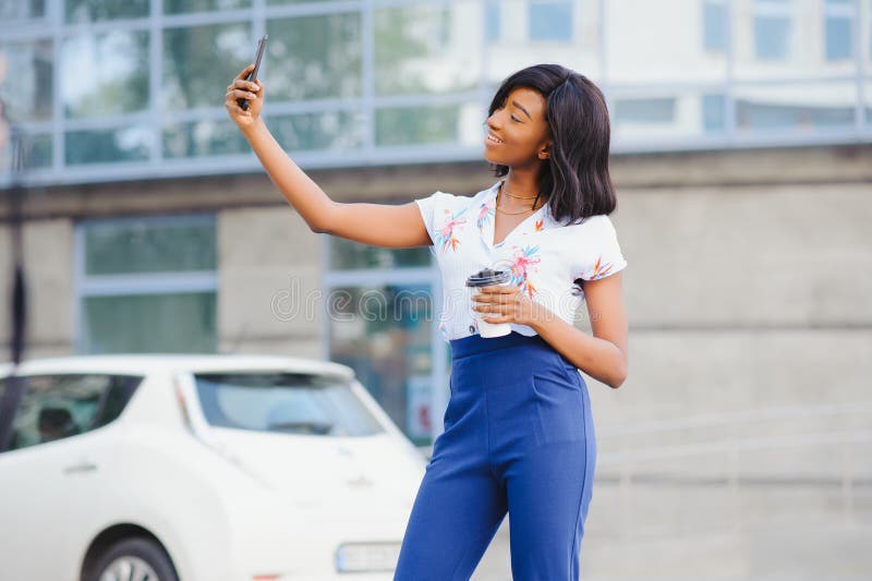 Best Poses for Car Selfies - Don't Try These When Stuck In Traffic