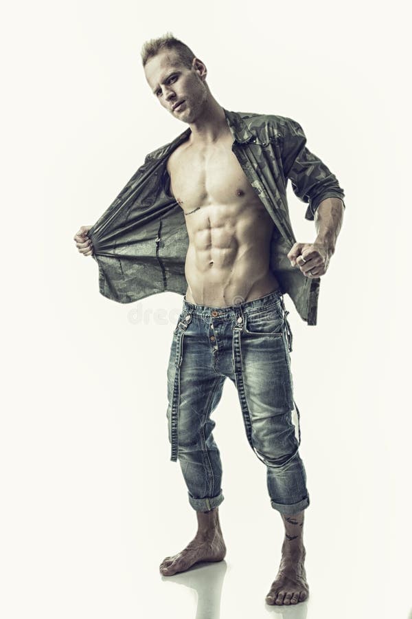 2,626 Fit Man Showing Chest Abs Stock Photos - Free & Royalty-Free Stock  Photos from Dreamstime