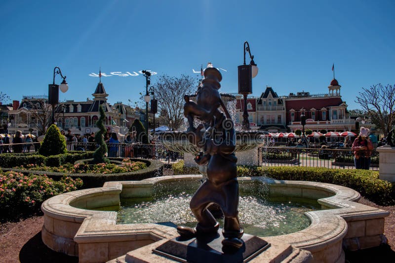 170 Goofy Statue Photos Free Royalty Free Stock Photos From Dreamstime