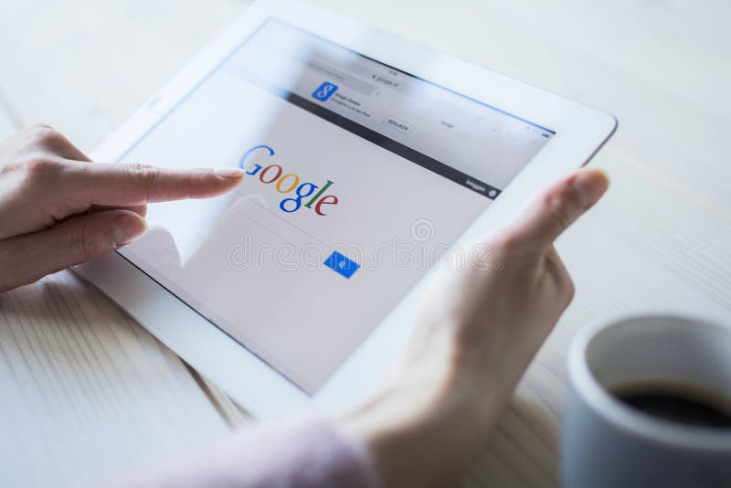 Google στο ipad στοκ φωτογραφίες Google στο ipad στοκ φωτογραφίες