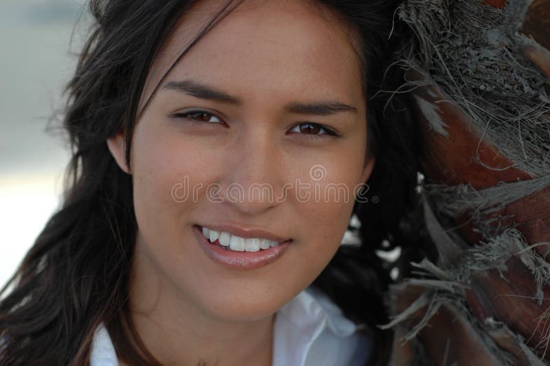 gorgeous headshot native στοκ εικόνα gorgeous headshot native στοκ εικόνα