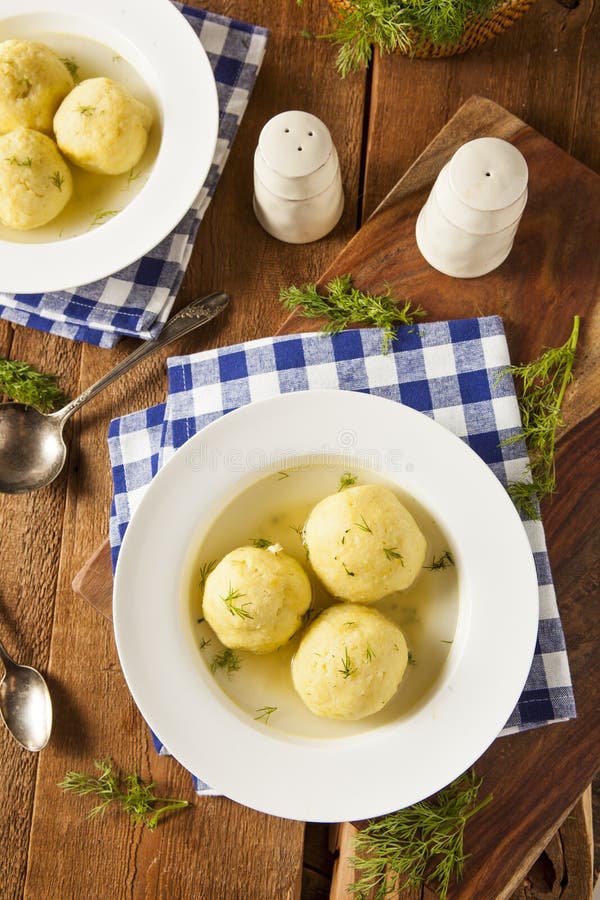 Gorąca Domowej roboty Matzo piłki polewka zdjęcia royalty free