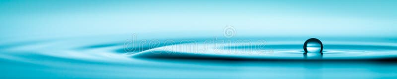 Gota de ?gua azul imagens de stock Gota de ?gua azul imagens de stock