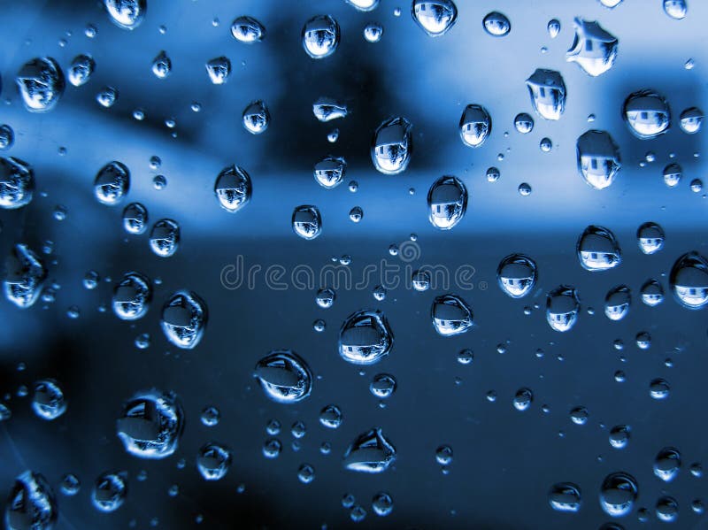 Gotas de chuva numa janela imagens de stock royalty free