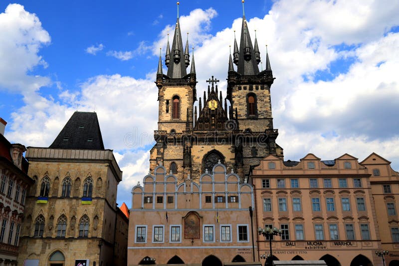 Gotický kostol z panna pred týn, týn kostol v praha, na starý námestie.