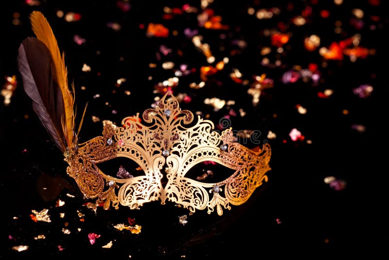 Gouden Carnaval-masker royalty-vrije stock afbeeldingen Gouden Carnaval-masker royalty-vrije stock afbeeldingen