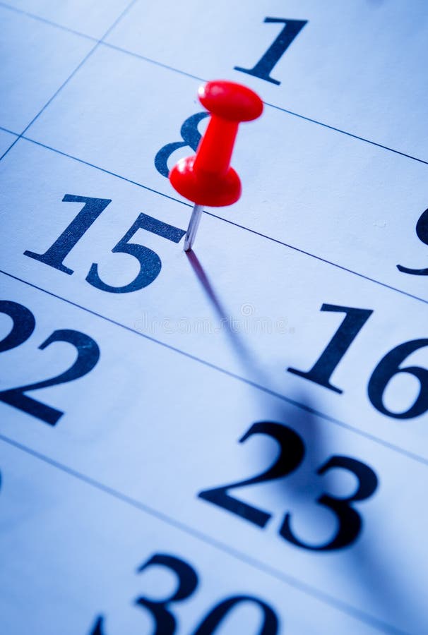 Goupille rouge marquant la 15ème sur un calendrier images libres de droits Goupille rouge marquant la 15ème sur un calendrier images libres de droits