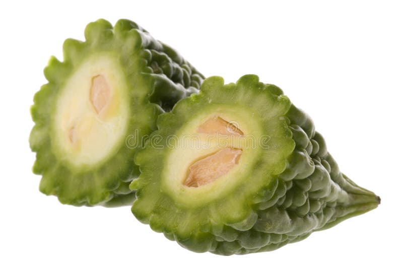 Melões amargos verdes maduros imagens de stock royalty free