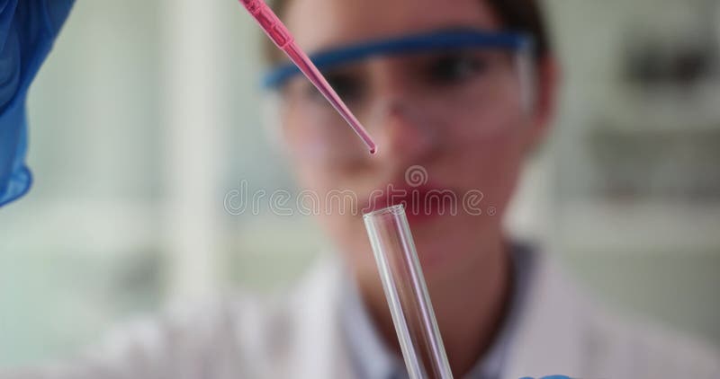 Tubes à Essai En Verre Transparent Avec échantillon Liquide Pour