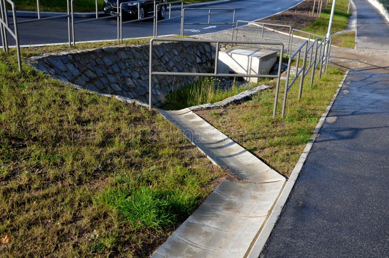 Route En Pierre De Granit Pavé Avec Grilles De Drainage Pour