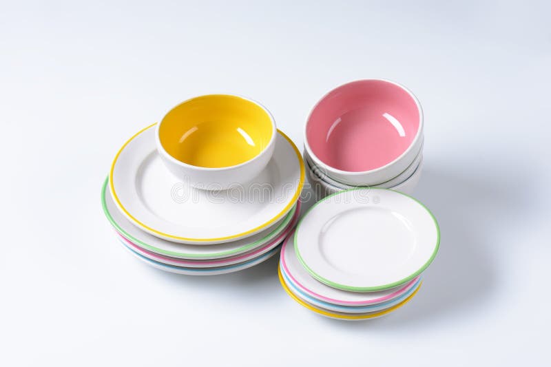 Dinner set consisting of deep bowls, dinner plates and side plates. Dinner set consisting of deep bowls, dinner plates and side plates