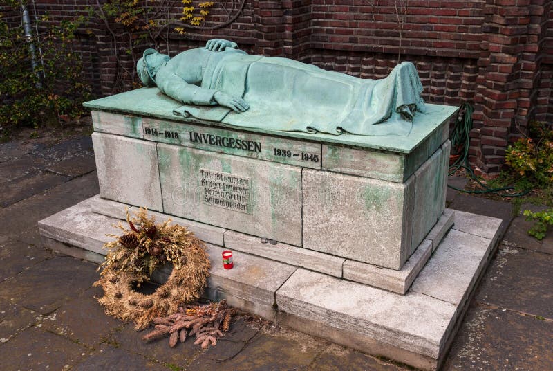 Tomb of the solders, died in the Second World War at Kreuzkirche or Cross Church, a building made by Ernst Paulus and his son GÃ¼nther Paulus in style known as Brick Expressionism in Berlin on 1927-1929. Tomb of the solders, died in the Second World War at Kreuzkirche or Cross Church, a building made by Ernst Paulus and his son GÃ¼nther Paulus in style known as Brick Expressionism in Berlin on 1927-1929.