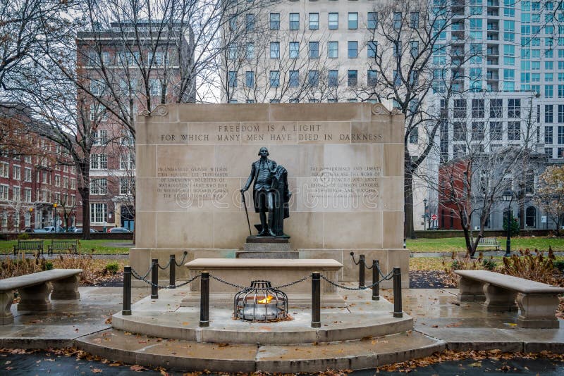 Grabmal des unbekannten Soldaten in Washington Square - Philadelphia, Pennsylvania, USA lizenzfreie stockbilder Grabmal des unbekannten Soldaten in Washington Square - Philadelphia, Pennsylvania, USA lizenzfreie stockbilder