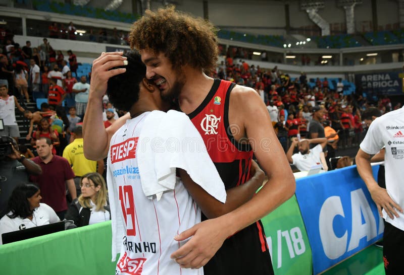 Gracz koszykówki Anderson Varejão e Leandrinho fotografia stock Gracz koszykówki Anderson Varejão e Leandrinho fotografia stock