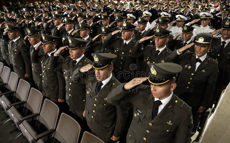 Graduación de la LXXXVIII promoción de Escuela Militar royalty-vrije stock afbeeldingen Graduación de la LXXXVIII promoción de Escuela Militar royalty-vrije stock afbeeldingen