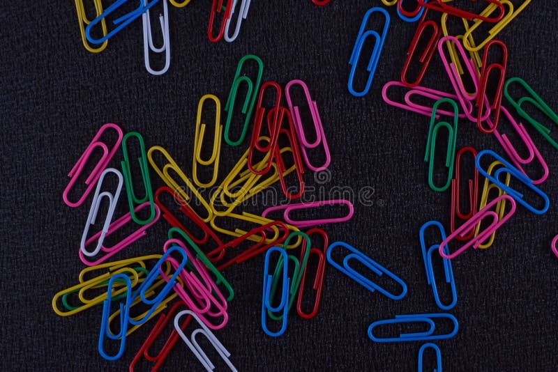 Graffette Colorate Su Fondo Nero Fotografia Stock - Immagine di