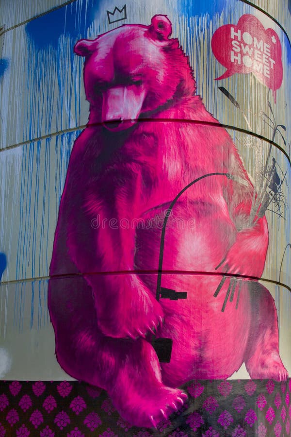 Graffiti Berliner draagt toren Berlijn royalty-vrije illustratie Graffiti Berliner draagt toren Berlijn royalty-vrije illustratie