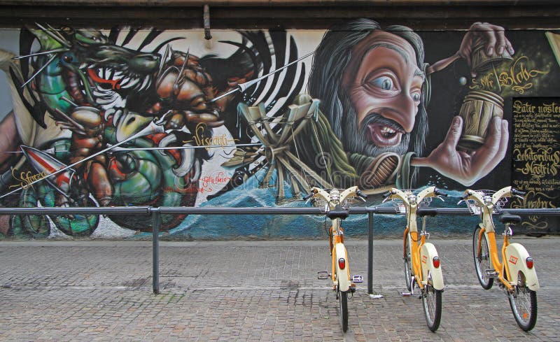 Graffiti sur la rue à Milan images stock Graffiti sur la rue à Milan images stock