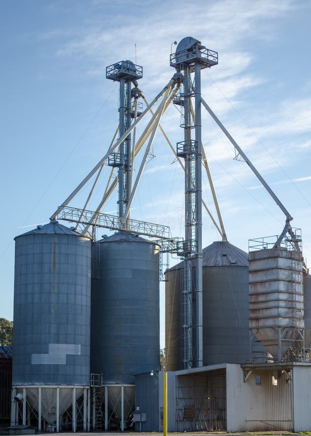 Iowa Grain Elevator stock image. Image of agriculture 11320417