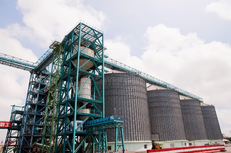 Grain storage tanks