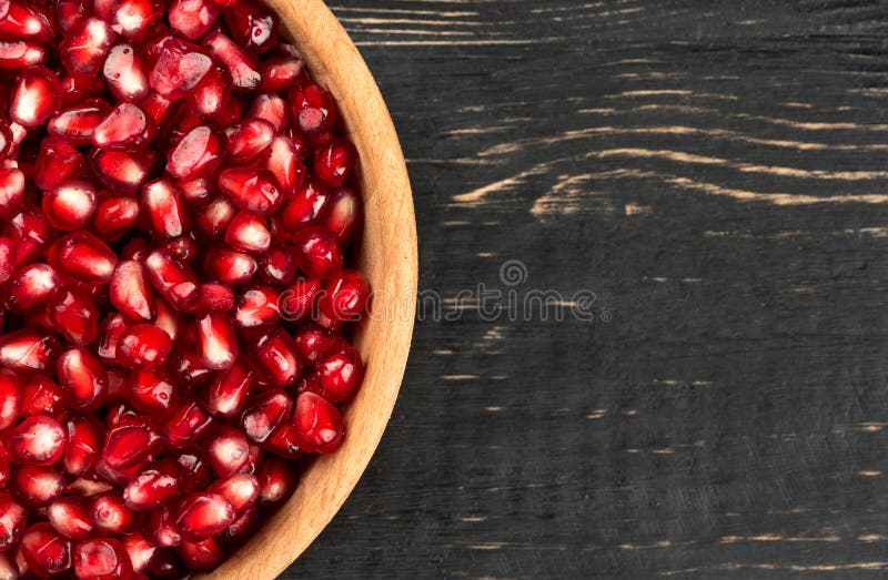 Grains pomegranate in bowl