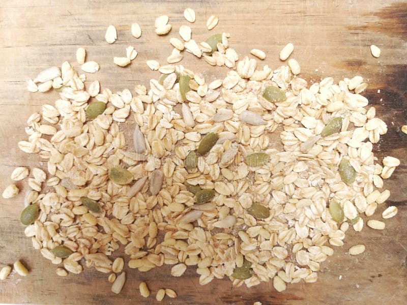 Grains sur fond de bois