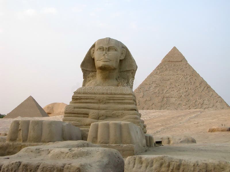 Gran esfinge y gran pirámide de Giza fotos de archivo libres de regalías Gran esfinge y gran pirámide de Giza fotos de archivo libres de regalías