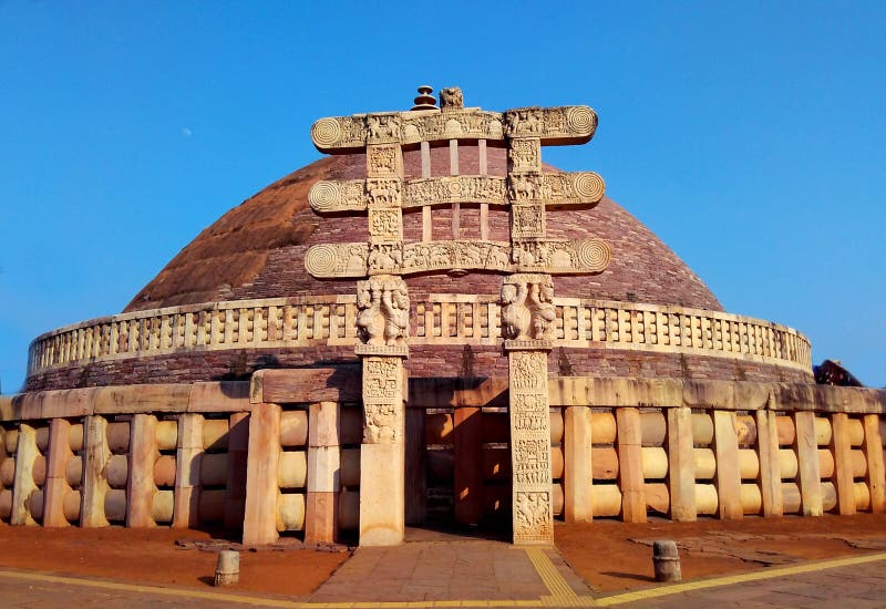 Gran stupa del sanchi la India, patrimonio mundial budista de los monumentos